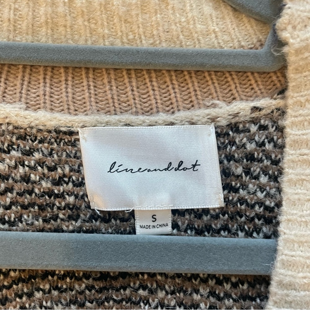 ☀️SOLD☀️ Line & Dot Cheetah Cardigan - Picture 3 of 3